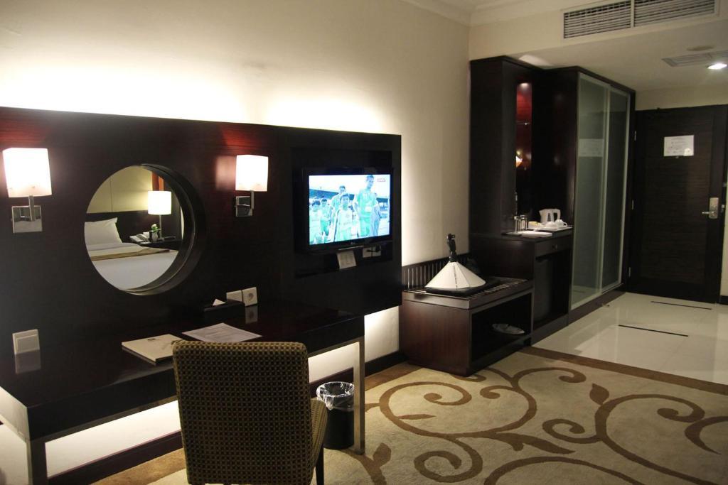 Premier Basko Hotel Padang  Zimmer foto